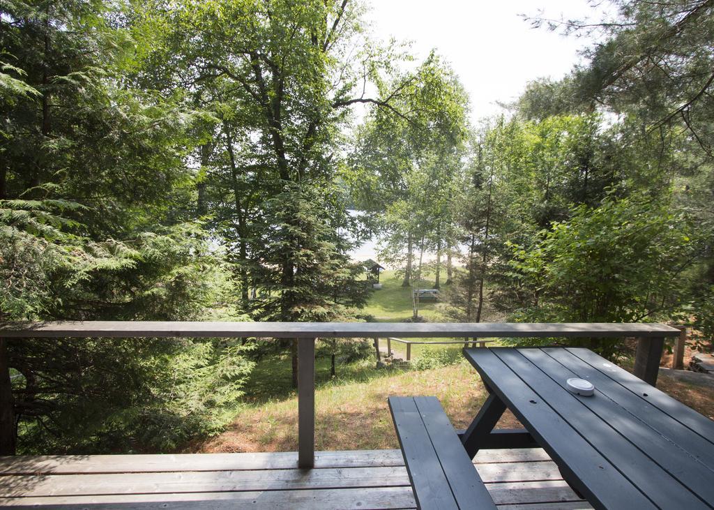 The Pines Cottage Resort Oxtongue Lake Exterior photo