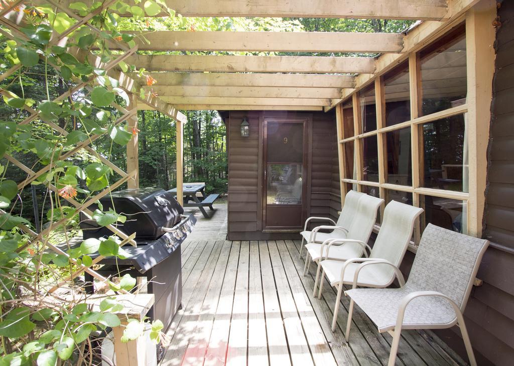 The Pines Cottage Resort Oxtongue Lake Exterior photo